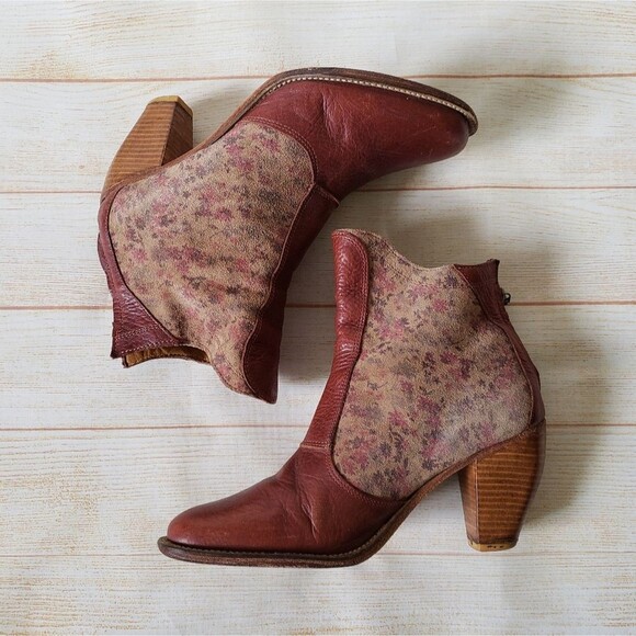 Anthropologie J Shoes Ranch 2 Calico Floral Leather Ankle Boots Round Toe Size 9 - Picture 1 of 16